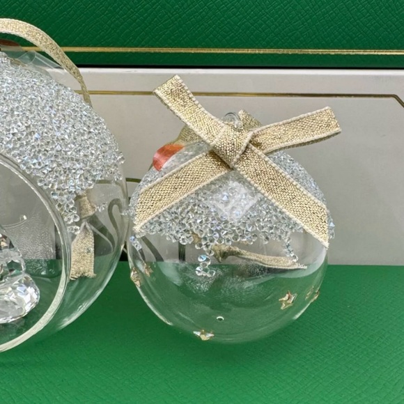 NIB Exclusive Swarovski Set/2 Balls With Christmas Tree Inside Ornament #5658125 - Picture 7 of 8